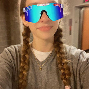 Meet your Posher, Inka